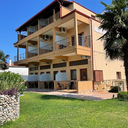 Helios Hotel Stavros  Extérieur photo