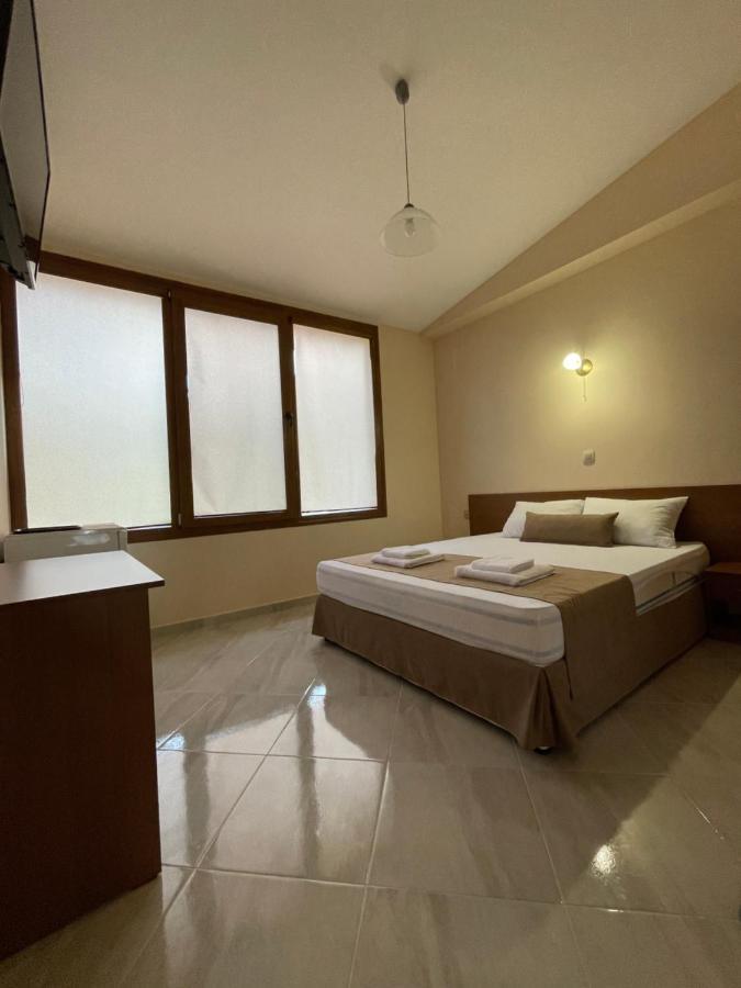 Helios Hotel Stavros  Extérieur photo