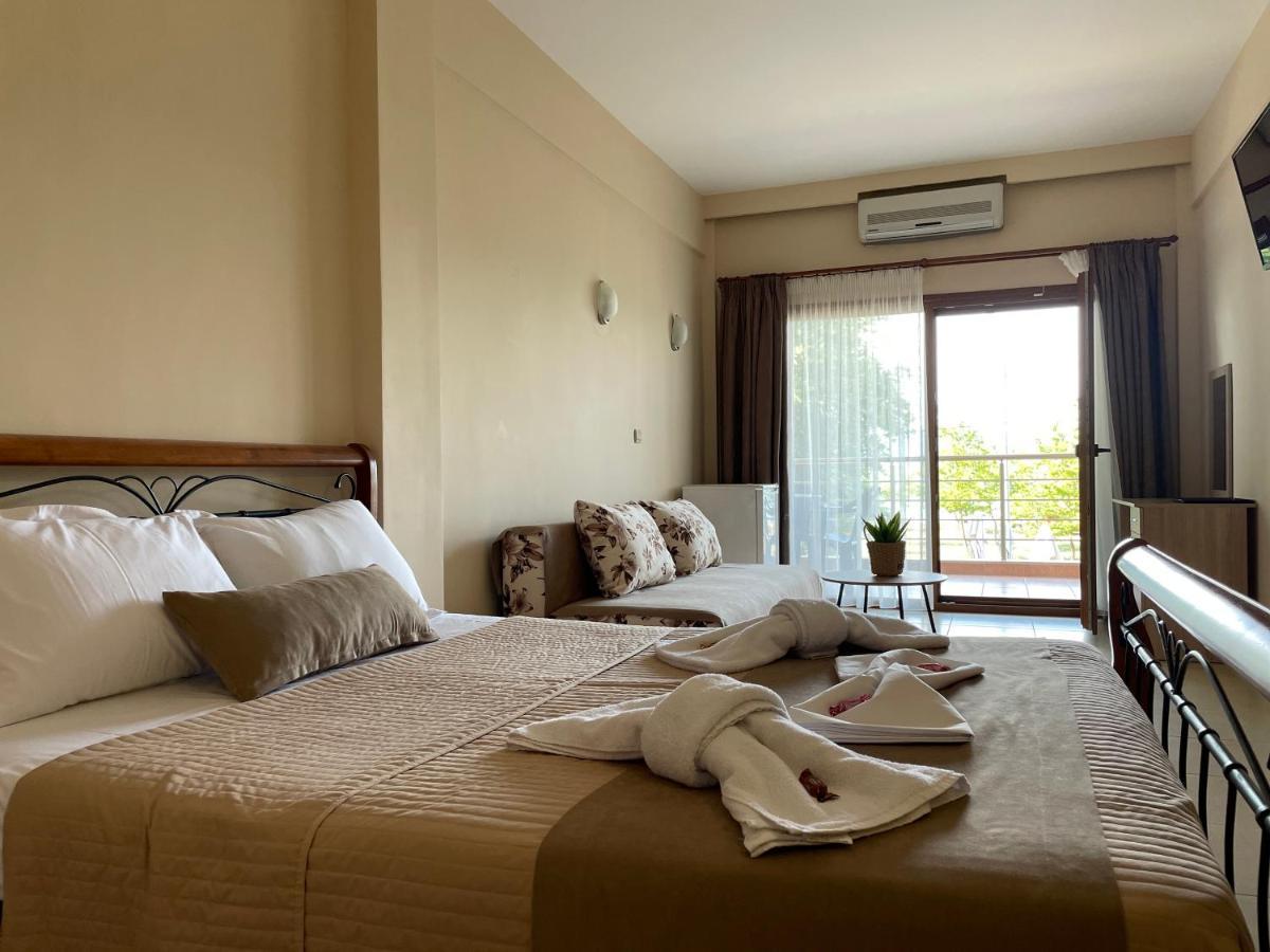 Helios Hotel Stavros  Extérieur photo