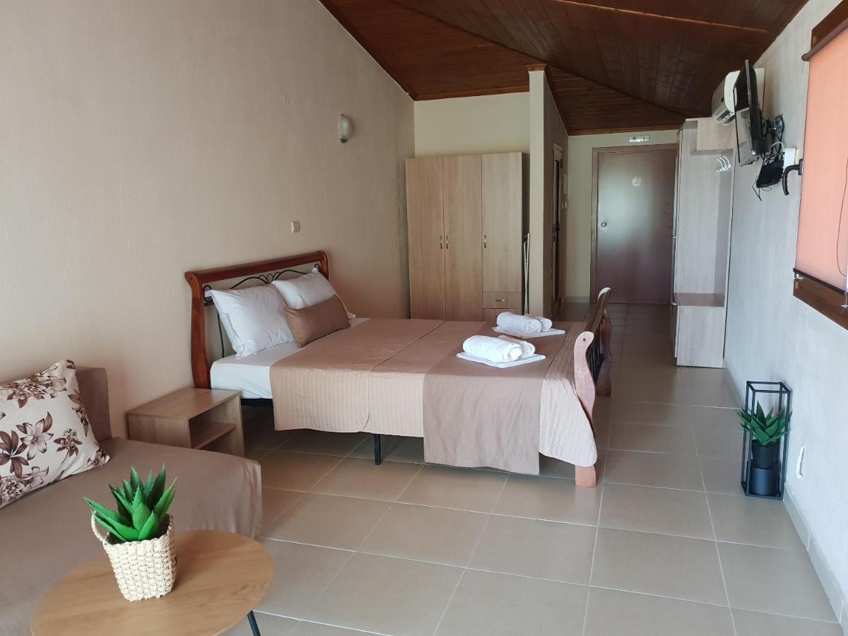 Helios Hotel Stavros  Extérieur photo