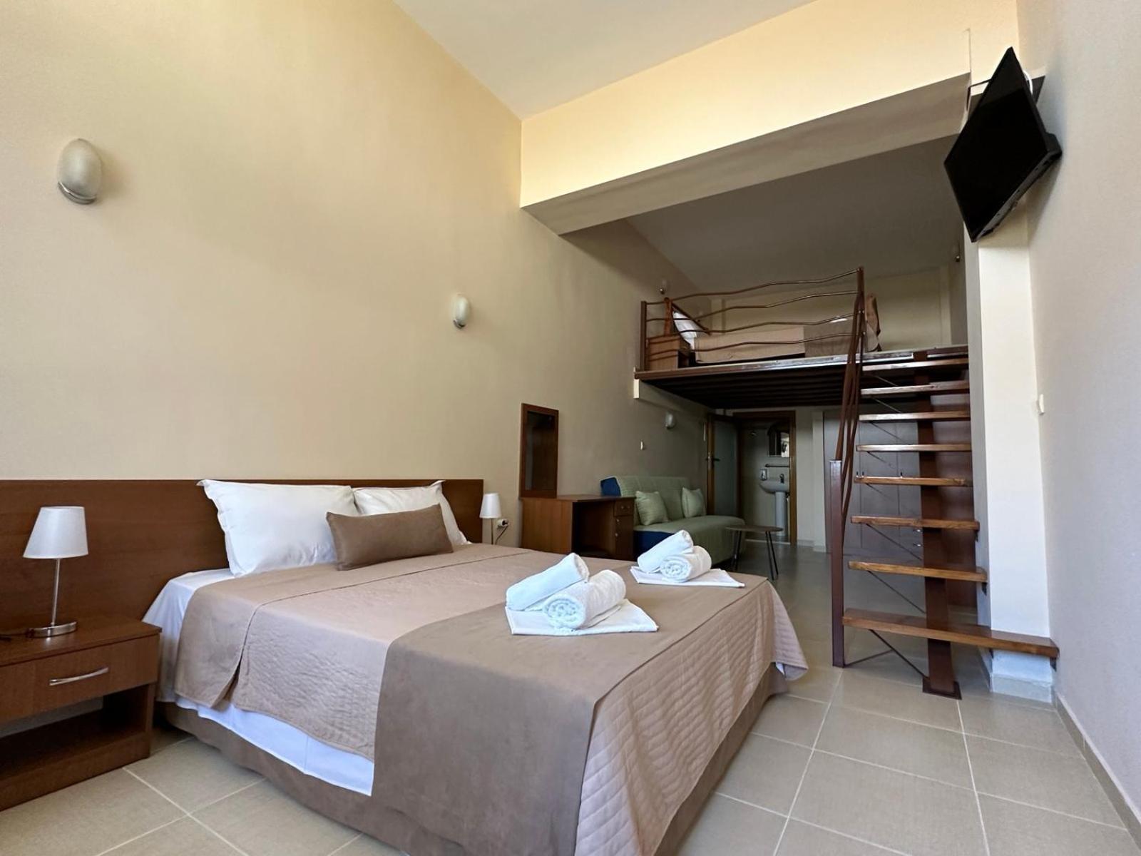 Helios Hotel Stavros  Extérieur photo